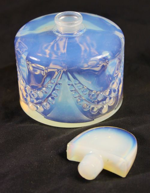 SABINO FRENCH ART DECO OPALESCENT PERFUME BOTTLE C1930S - ADDITIONAL PHOTO 1