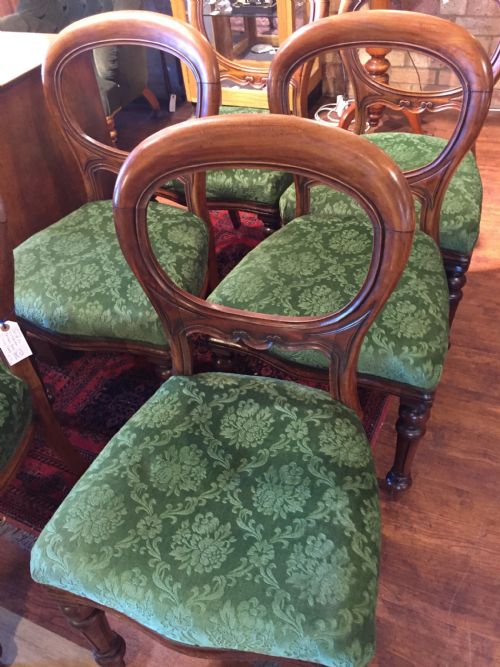 Set of 6 Victorian Walnut Balloon Back Dining Chairs C.1880