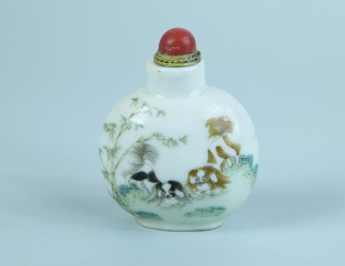 Chinese Famille Rose Snuff Bottle 19th Century