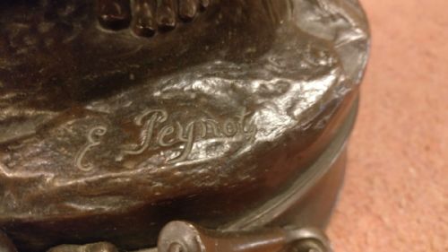 FABULOUS AND LARGE FRENCH BRONZE BY E PEYNOT ENTITLED L ANGELUS 19TH CENTURY - ADDITIONAL PHOTO 6
