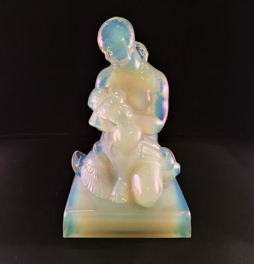 Sabino Art Deco Lady with Doves