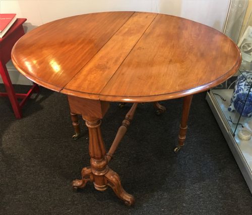 victorian mahogany supper or breakfast table c1870 - CATEGORY: ANTIQUE TABLES - DATED 1870