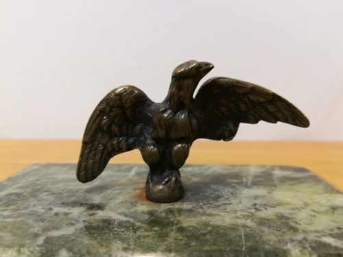 Irish Connemarra Marble and Bronze Desk Weight in the Form of an Eagle C19th