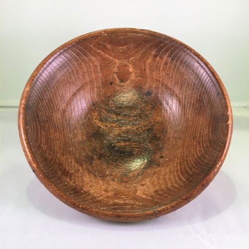 A Turned Elm Bowl (Probably by George Haily of Bucklebary Common Near Newbury) C1900