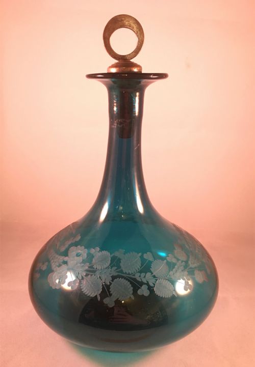 ONION SHAPE DECANTER ENGRAVED WITH THISTLEROSESHAMROCK C1830 - ADDITIONAL PHOTO 1