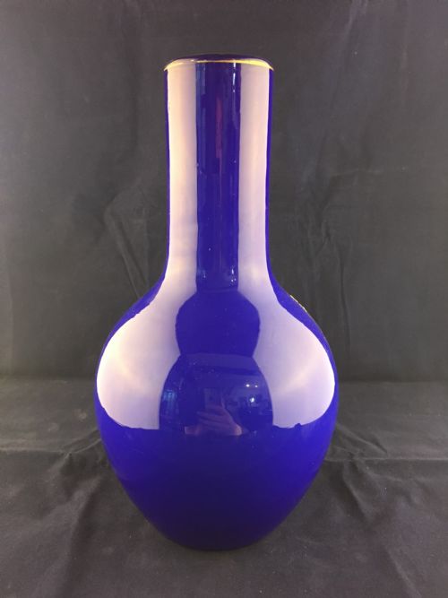 STOURBRIDGE BLUE ON WHITE BALUSTER GLASS VASE WITH GILDING DRAGON C1880 - ADDITIONAL PHOTO 1