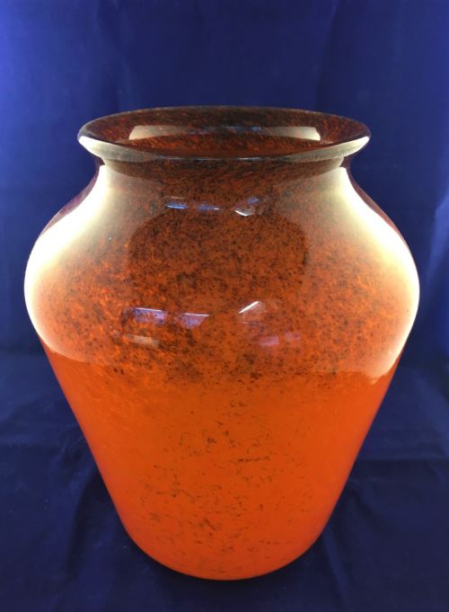 'monart' orange with brown fleck rim vase c1930 - CATEGORY: ANTIQUE GLASS - DATED 1930