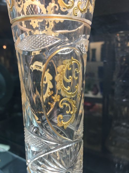ST LOUIS CRYSTAL GILT CUT GLASS VASE WITH ROCOCO SCROLLS CUT WITH SUNBURSTS HATCHED PANELS C1890 - ADDITIONAL PHOTO 3