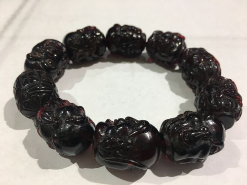 CHINESE CARVED AMBER BEADS C19TH - ADDITIONAL PHOTO 3