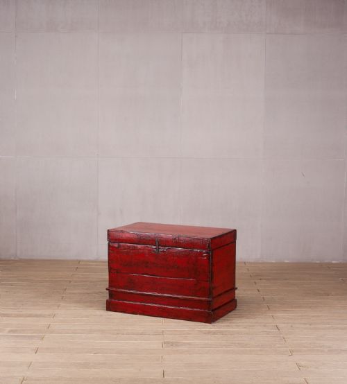 shandong red trunk - CATEGORY: ANTIQUE CHESTS - DATED 1920