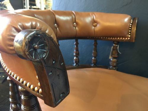 VICTORIAN MAHOGANY LIBRARY CHAIR UPHOLSTERED IN FINE GRAIN LEATHER C1860 - ADDITIONAL PHOTO 3