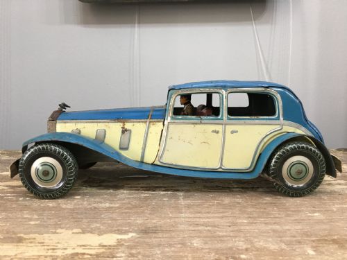 wells 1930's tinplate clockwork limousine car - CATEGORY: ANTIQUE MISCELLANEOUS - DATED 1930