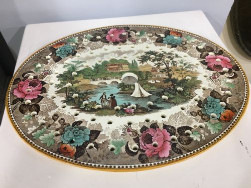 wedgwood creamware drainer dish country house scene c182030 - CATEGORY: ANTIQUE CERAMICS - DATED 19TH CENTURY