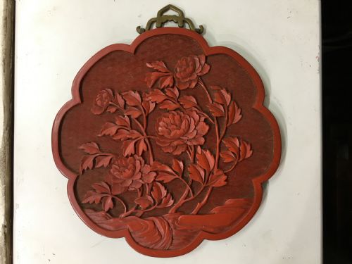 round cinnabar plaque flowerhead form peomy motif c1930 - CATEGORY: ANTIQUE MISCELLANEOUS - DATED 1930