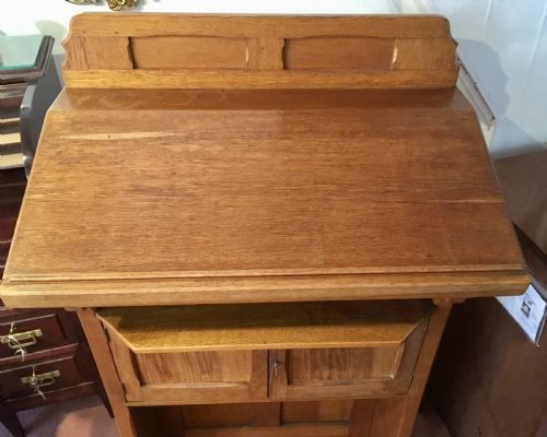 ARTS CRAFTS PERIOD HONEY COLOURED OAK CHURCH LECTERN - ADDITIONAL PHOTO 3