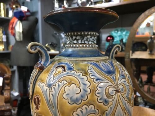 DOULTON LAMBETH VASE DECORATED BY ELIZA SIMMANCE 1886 - ADDITIONAL PHOTO 5