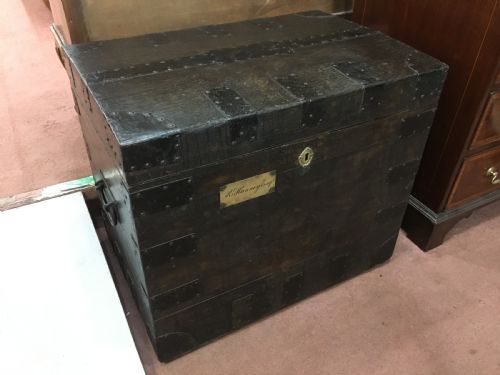OAK BANDED SILVER CHEST LONDON SILVERSMITH BY ROYAL APPOINTMENT EARLY C19TH - ADDITIONAL PHOTO 3