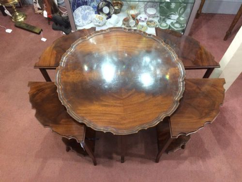 mahogany occasional table with four nesting tables - CATEGORY: ANTIQUE TABLES - DATED 1920