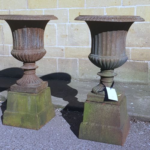 PAIR VICTORIAN CAST IRON GARDEN URNS ON ORIGINAL PLINTHS - ADDITIONAL PHOTO 12