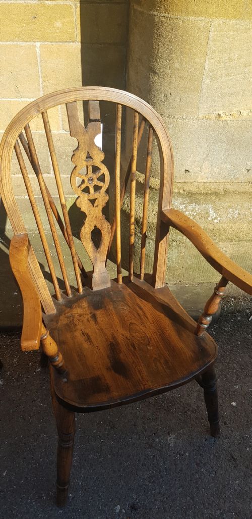 PAIR WINDSOR ARMCHAIRS IN BEECH 19TH CENTURY HIGH HOOP BACK - ADDITIONAL PHOTO 3