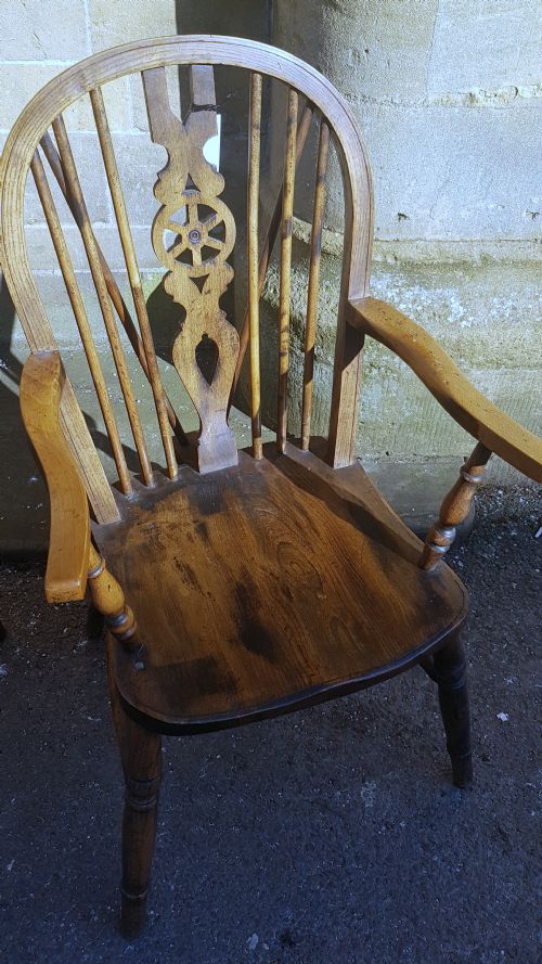 PAIR WINDSOR ARMCHAIRS IN BEECH 19TH CENTURY HIGH HOOP BACK - ADDITIONAL PHOTO 4