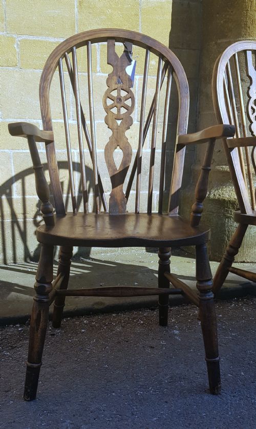 PAIR WINDSOR ARMCHAIRS IN BEECH 19TH CENTURY HIGH HOOP BACK - ADDITIONAL PHOTO 6