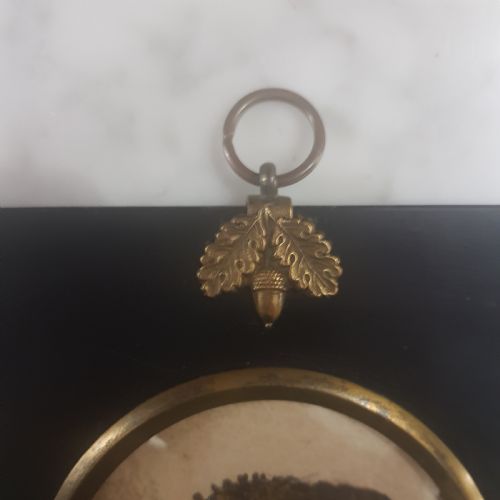 NAVAL OFFICER SILHOUETTE 19TH CENTURY MOUNTED IN WOODEN FRAME WITH HANGING LOOP - ADDITIONAL PHOTO 3