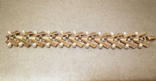1940S 50S BRUSHED GOLD PLATED AURORA BOREALIS CRYSTAL CULTURED PEARL BRACELET IN ART DECO STYLE - ADDITIONAL PHOTO 3