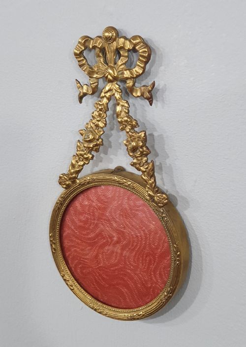 GILT BRONZE HANGING FRAME FRENCH LATE 19TH CENTURY - ADDITIONAL PHOTO 4