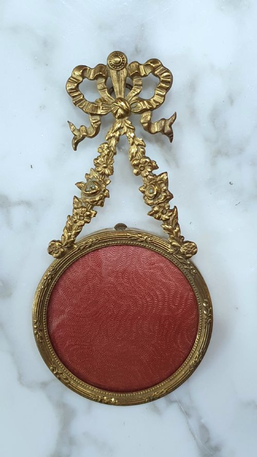 GILT BRONZE HANGING FRAME FRENCH LATE 19TH CENTURY - ADDITIONAL PHOTO 1
