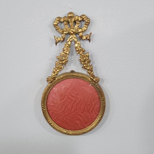 gilt bronze hanging frame french late 19th century - CATEGORY: ANTIQUE MISCELLANEOUS - DATED 19TH CENTURY
