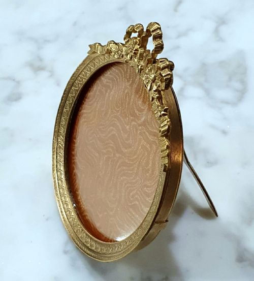 gilt bronze standing or hanging frame french late 19th century - CATEGORY: ANTIQUE MISCELLANEOUS - DATED 19TH CENTURY