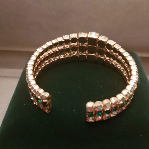 1950S AURORA BOREALIS EMERALD GREEN CRYSTAL CUFF BANGLE BRACELET - ADDITIONAL PHOTO 6