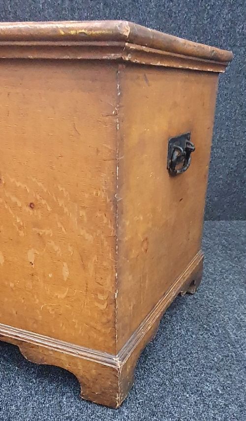 MID 19TH CENTURY PINE TRUNK STORAGE BLANKET BOX 1865 DATE INSCRIBED - ADDITIONAL PHOTO 4
