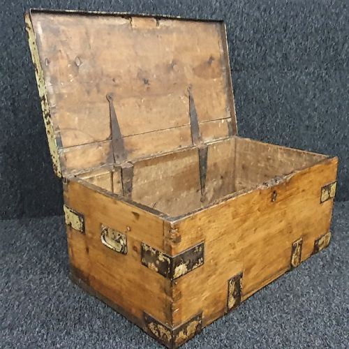 VICTORIAN PINE TRUNK CHEST STORAGE BOX - ADDITIONAL PHOTO 2