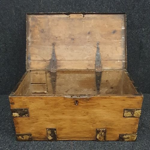 VICTORIAN PINE TRUNK CHEST STORAGE BOX - ADDITIONAL PHOTO 3