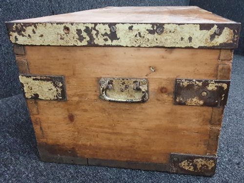 VICTORIAN PINE TRUNK CHEST STORAGE BOX - ADDITIONAL PHOTO 5