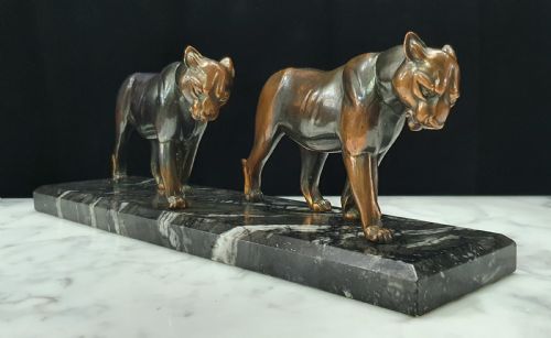 ART DECO PUMAS SCULPTURE ON MARBLE PLINTH - ADDITIONAL PHOTO 1