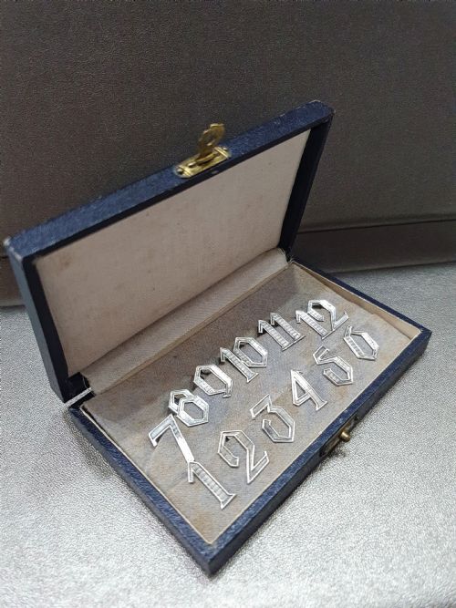 ART DECO SILVER DRINKS PLACE MARKERS CONTINENTAL IN ORIGINAL BOX C1920 - ADDITIONAL PHOTO 3