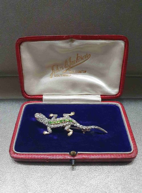 diamond salamander brooch with emerald ruby 18ct gold victorian ardent love token original box - CATEGORY: ANTIQUE JEWELLERY - DATED VICTORIAN
