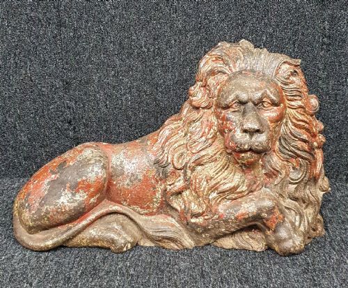victorian cast iron lion - CATEGORY: ANTIQUE METAL - DATED VICTORIAN