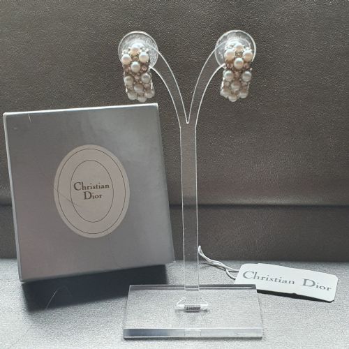 VINTAGE CHRISTIAN DIOR EARRINGS PIERCED PEARL CRYSTAL DEMI HOOP - ADDITIONAL PHOTO 7