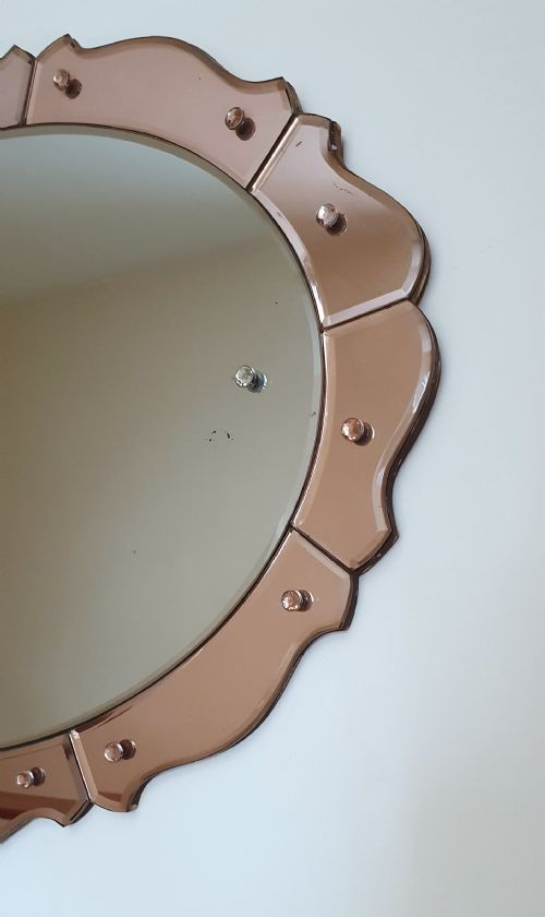 ART DECO MIRROR OVAL WITH PEACH SCALLOPED EDGE WALL HANGING C 1930 - ADDITIONAL PHOTO 9