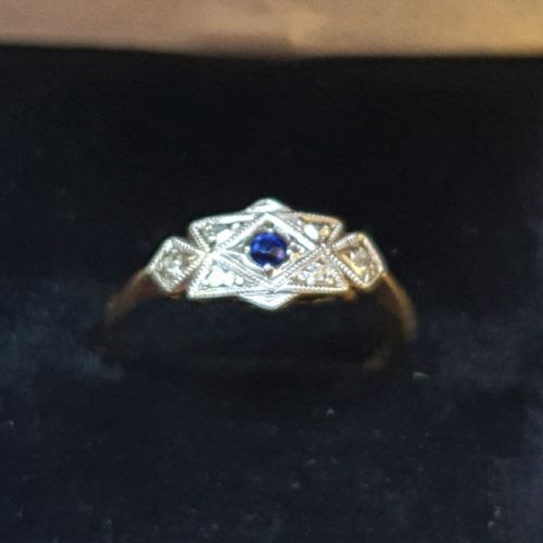 ART DECO GEOMETRIC PLATINUM SET SAPPHIRE DIAMONDS 9CT GOLD BAND RING SIZE L - ADDITIONAL PHOTO 4