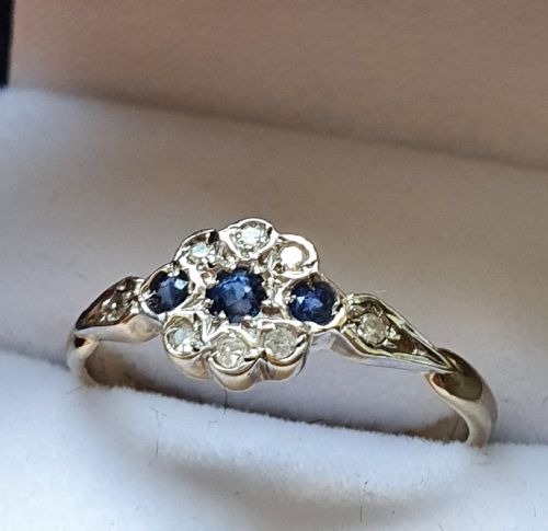 swiss cut diamond sapphire ring 9ct gold size o - CATEGORY: ANTIQUE JEWELLERY - DATED LATER THAN 1960