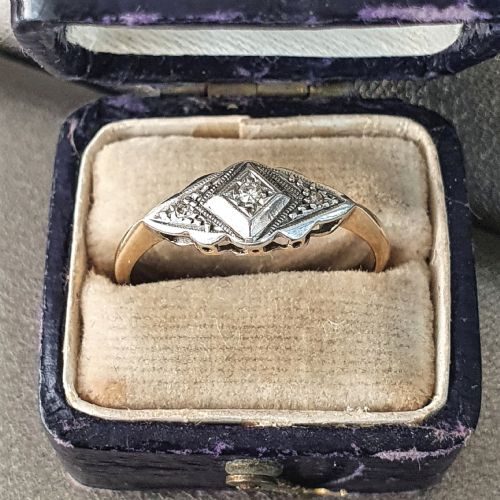 ART DECO RING DIAMOND GEOMETRIC ON PLATINUM 9CT GOLD RAISED RARE DESIGN SIZE O - ADDITIONAL PHOTO 11