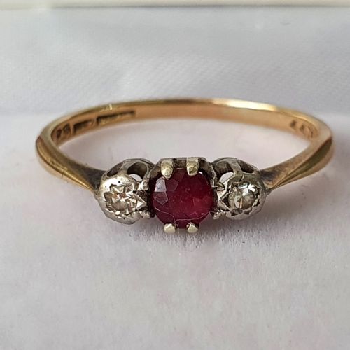 Edwardian Ruby Ring & Diamond Platinum & 9ct Gold C 1901 - 1910 - Size O½