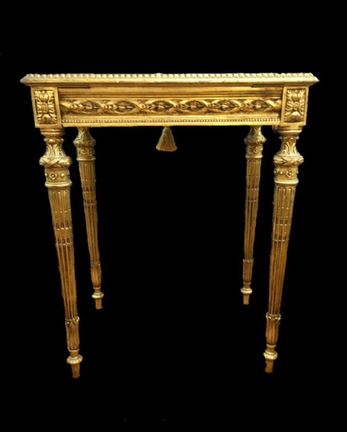 giltwood bijouterie with blue satin interior locks original key - CATEGORY: ANTIQUE TABLES - DATED 1960