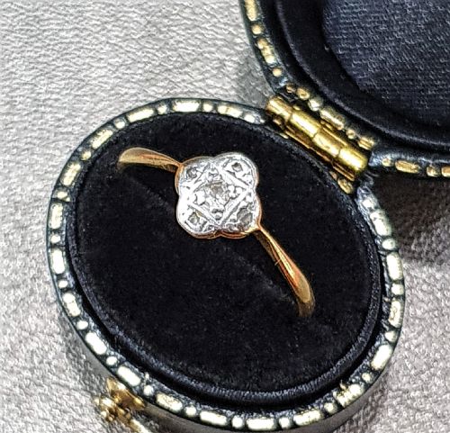 art deco ring diamond platinum 18ct gold ring flower design size q q - CATEGORY: ANTIQUE JEWELLERY - DATED 1920
