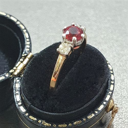 VINTAGE 1950S RUBY RING DIAMOND 18CT GOLD TRILOGY SIZE O - ADDITIONAL PHOTO 5